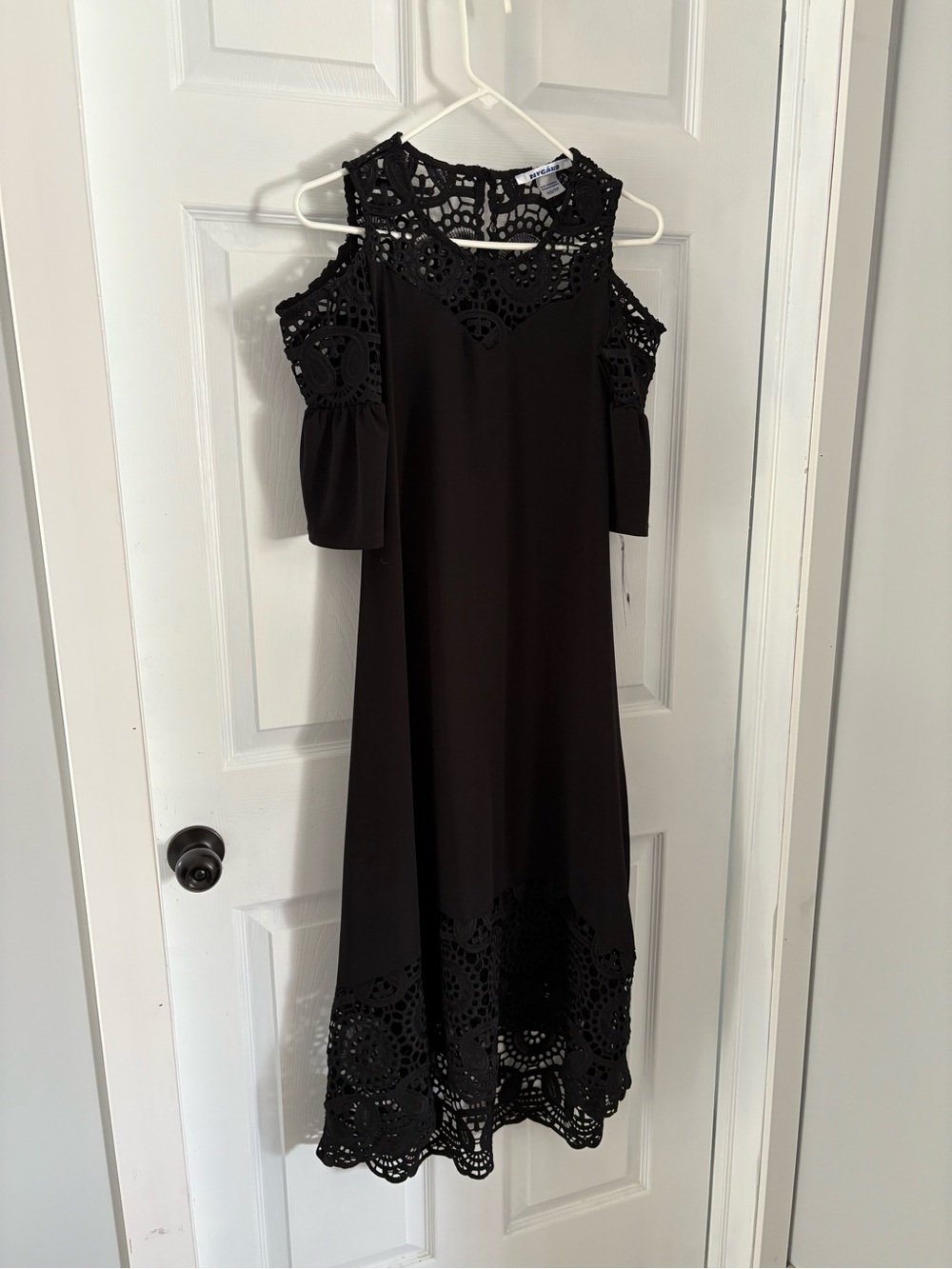 Peter Nygard Black Cold-Shoulder Midi Dress with Crochet Trim